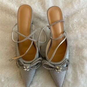 Elegant Silver Women's Heels with Rhinestone Detail